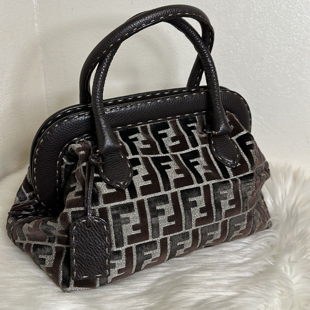 💯 Authentic Fendi Selleria Zucca Hsndbsg🍀 - Picture 13 of 16